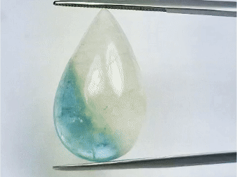 16.05ct Aquamarine Bicolor Cabochon 29x12mm