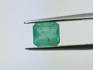 2.45ct Emerald 8mm