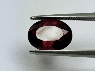 5.35ct Garnet 12x8mm