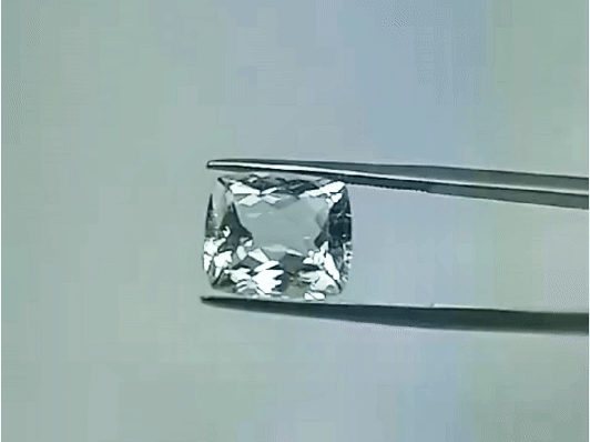 4.70ct Topaz Sky 12x11mm