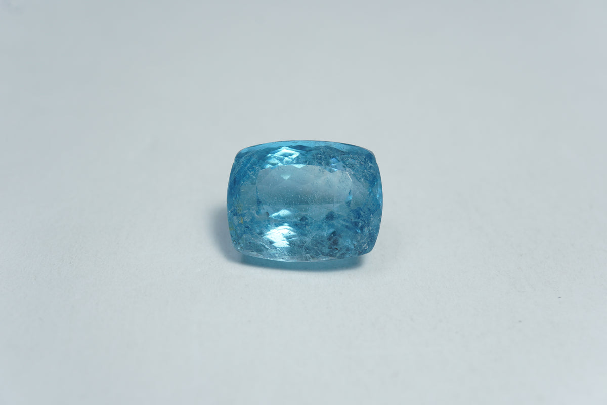 10.20ct Topaz Natural color Blue 13x10mm