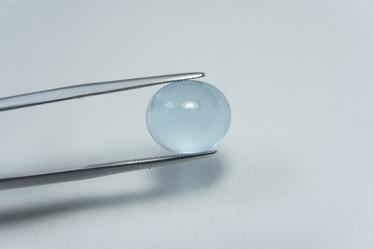 5.35ct Aquamarine cabochon 12x10mm