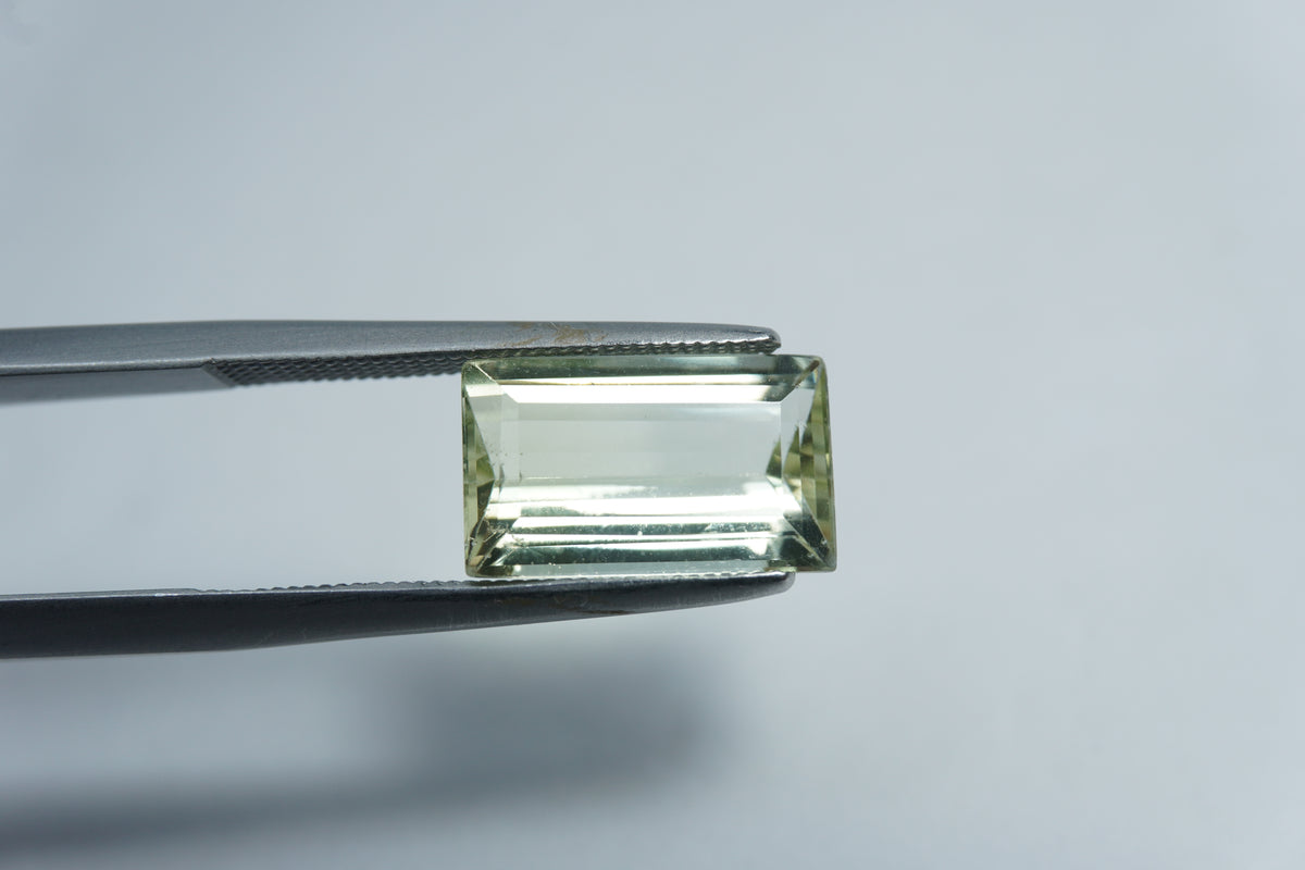 3ct Beryl green 12x7mm