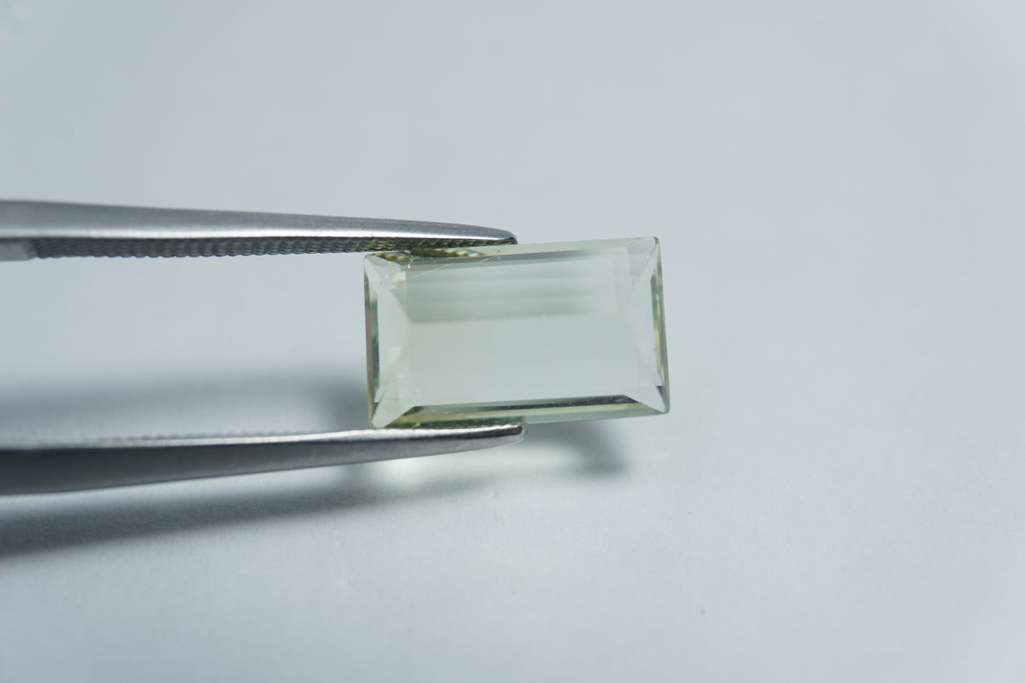 3ct Beryl green 12x7mm