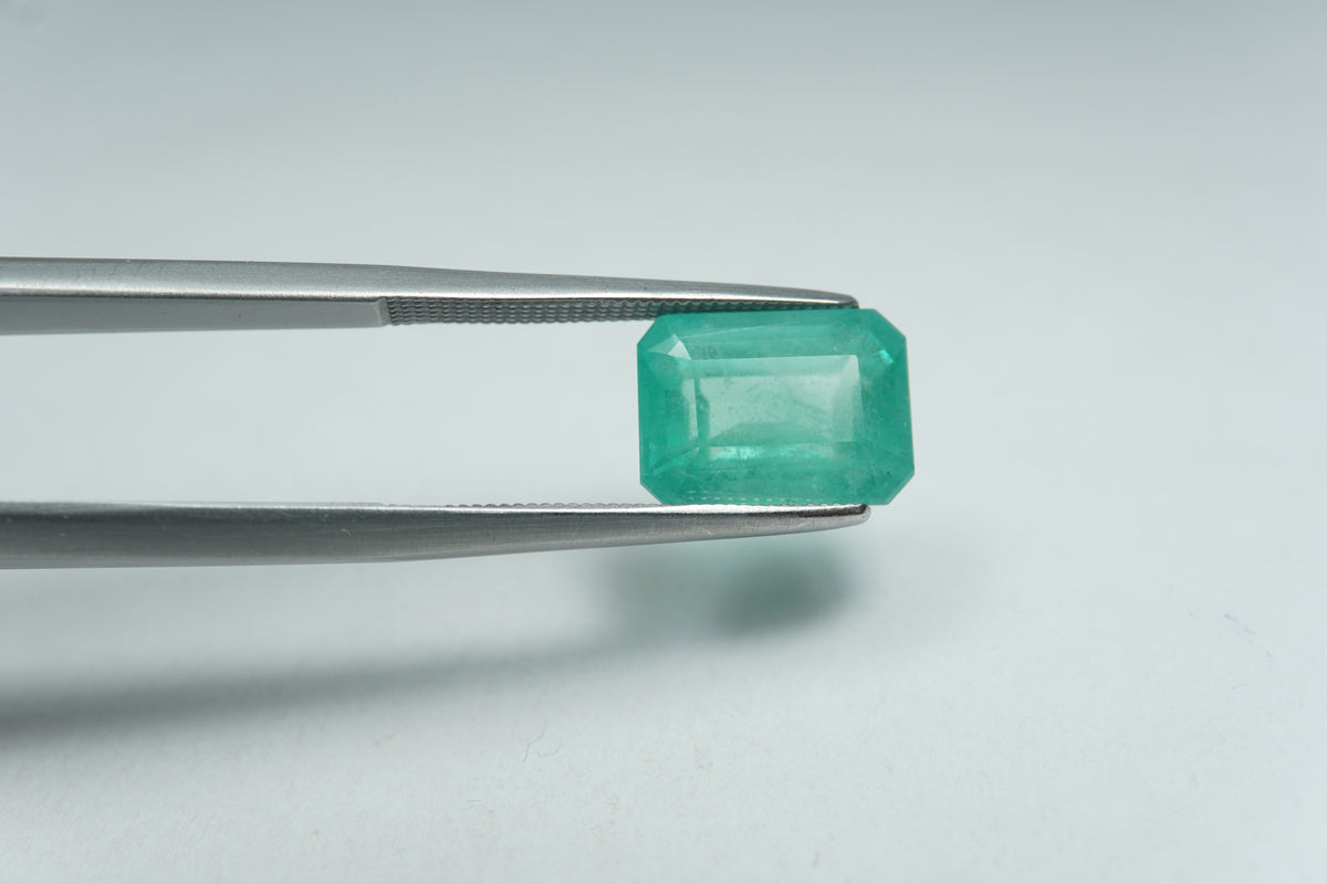 3.78ct Emerald 10.5x8mm