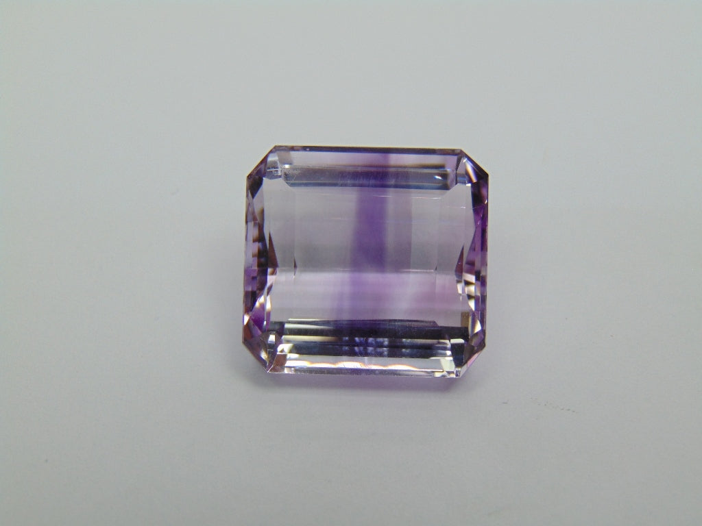 34.40ct Amethyst Bicolor 20x19mm