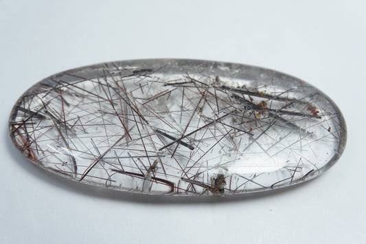 103ct Quartz with inclusion 58x26mm