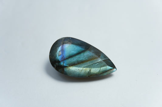 17.75ct Labradorite 25x14mm