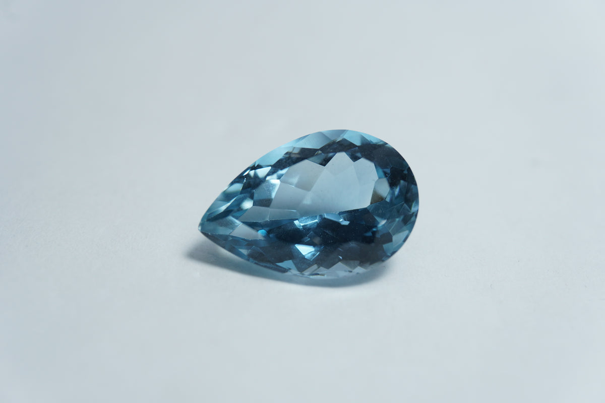 8.45ct Topaz natural color 15x10mm