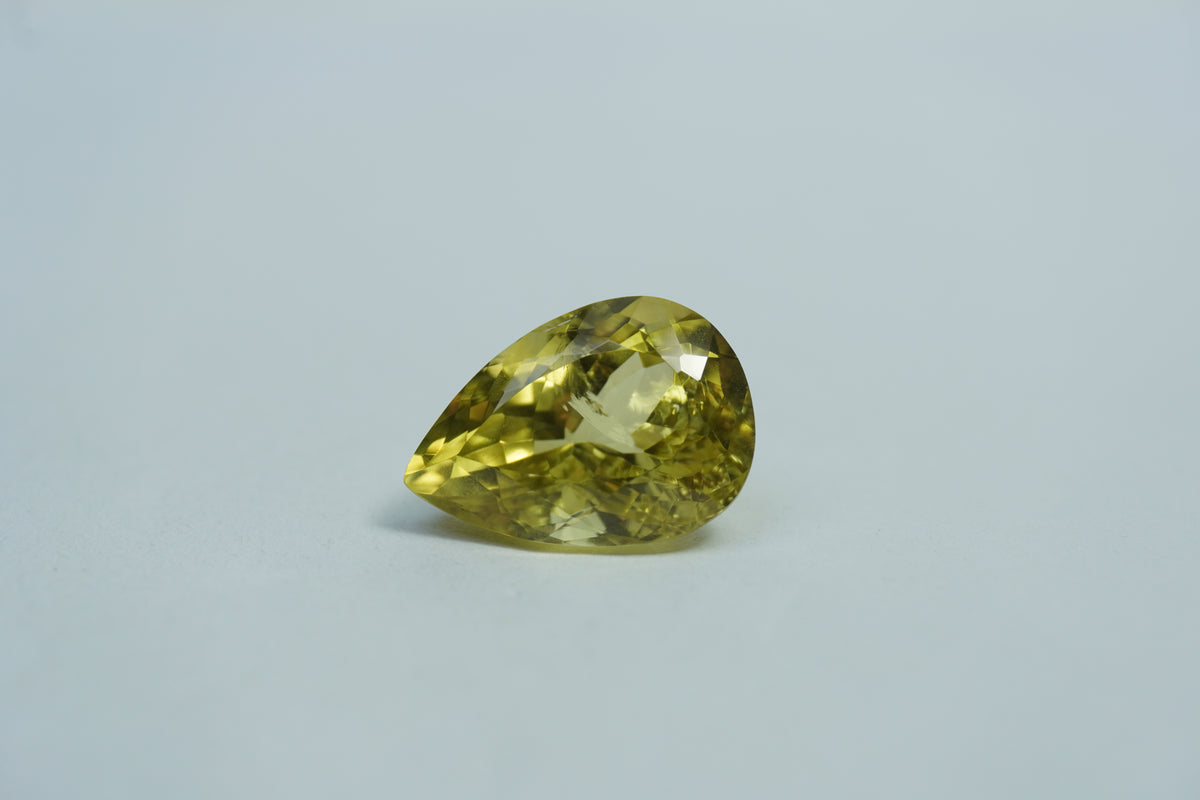 8.70ct Chrysolite 15x10mm