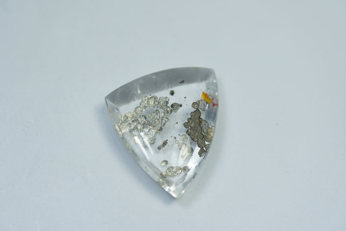 19.20ct Quartz with inclusion 22x21mm