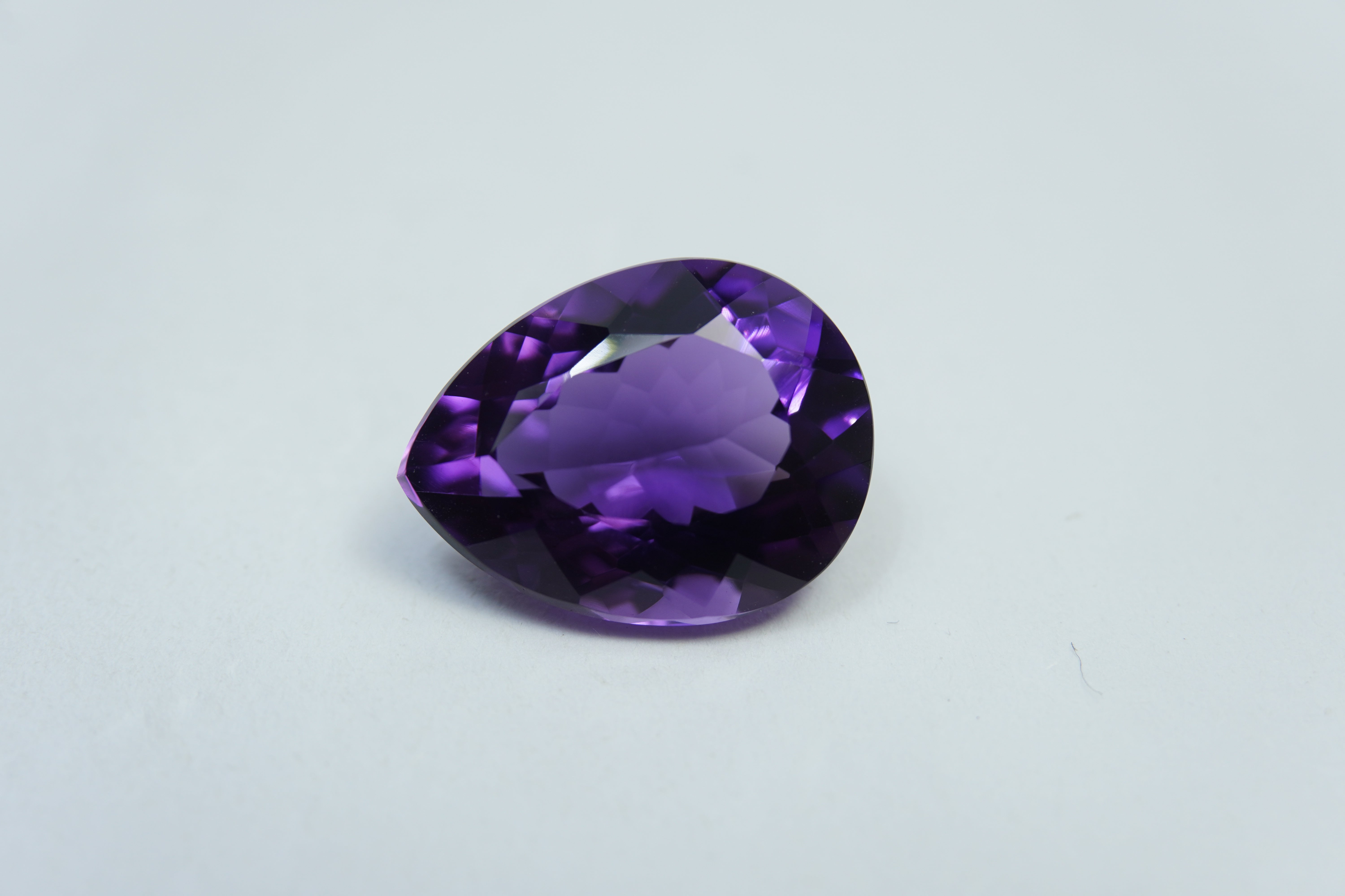 10.05ct Amethyst 17x13mm – Paranhos Gems