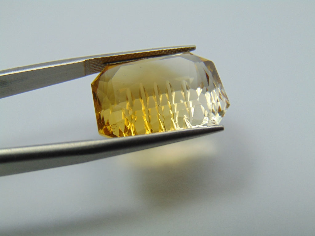 19.37ct Citrine Bicolor 19x15mm
