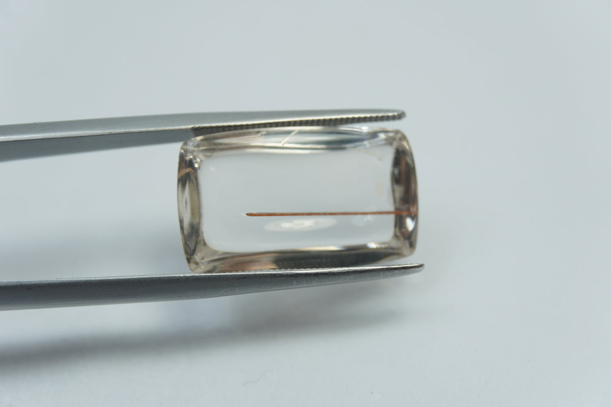 16.80ct Quartz with inclusion 21x12mm