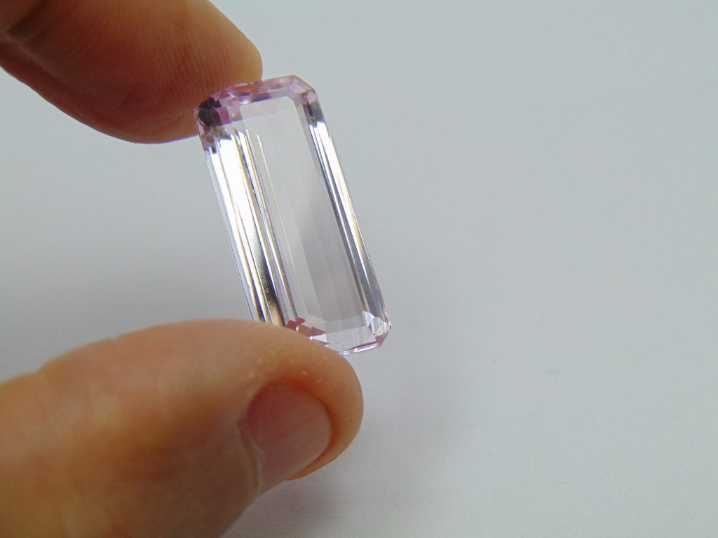 22ct Kunzite 25x12mm