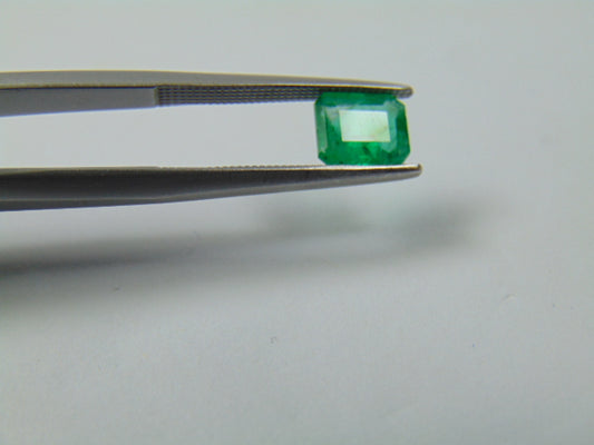 0.98ct Emerald 7x5mm