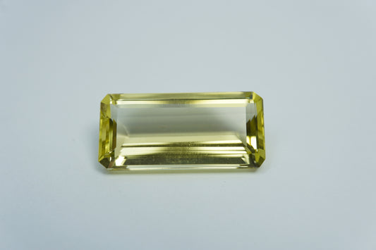 15.90ct Green gold 24x11mm