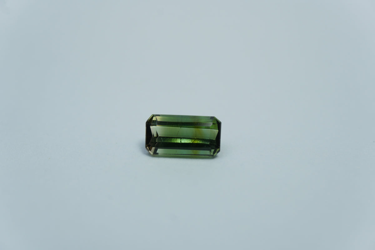 1.34ct Tourmaline bicolor 8x4mm