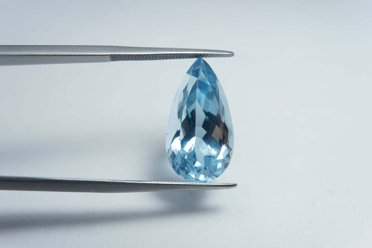11.10ct Topaz 18x10mm