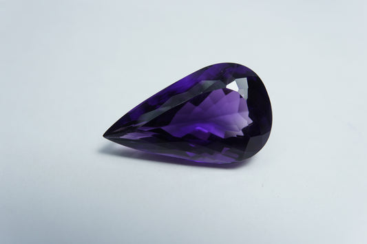 18ct Amethyst 24x14mm