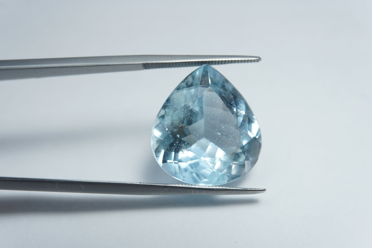 20.65ct Topaz natural color 18x17mm