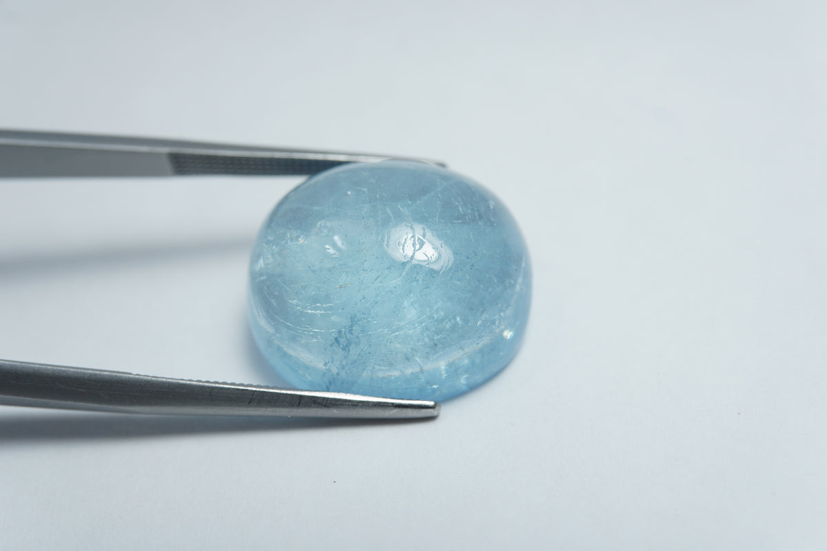 18.70ct Aquamarine cabochon 18x16mm
