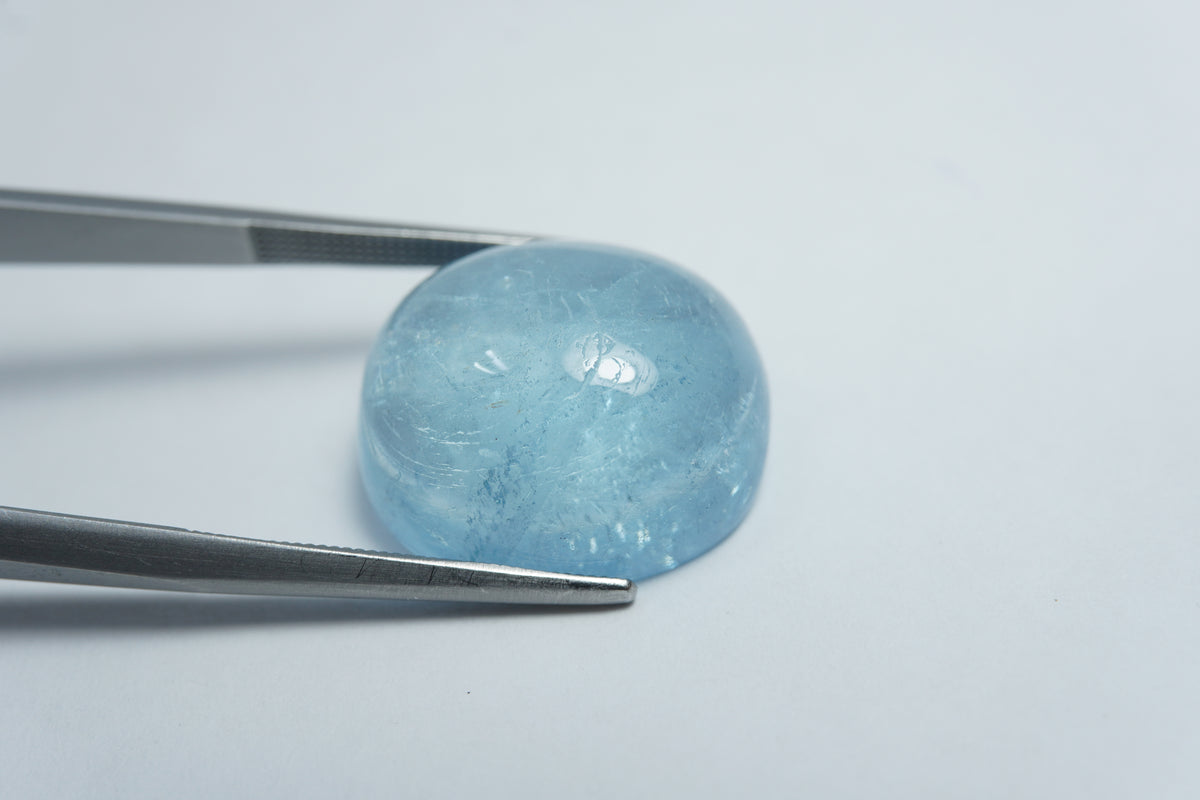 18.70ct Aquamarine cabochon 18x16mm