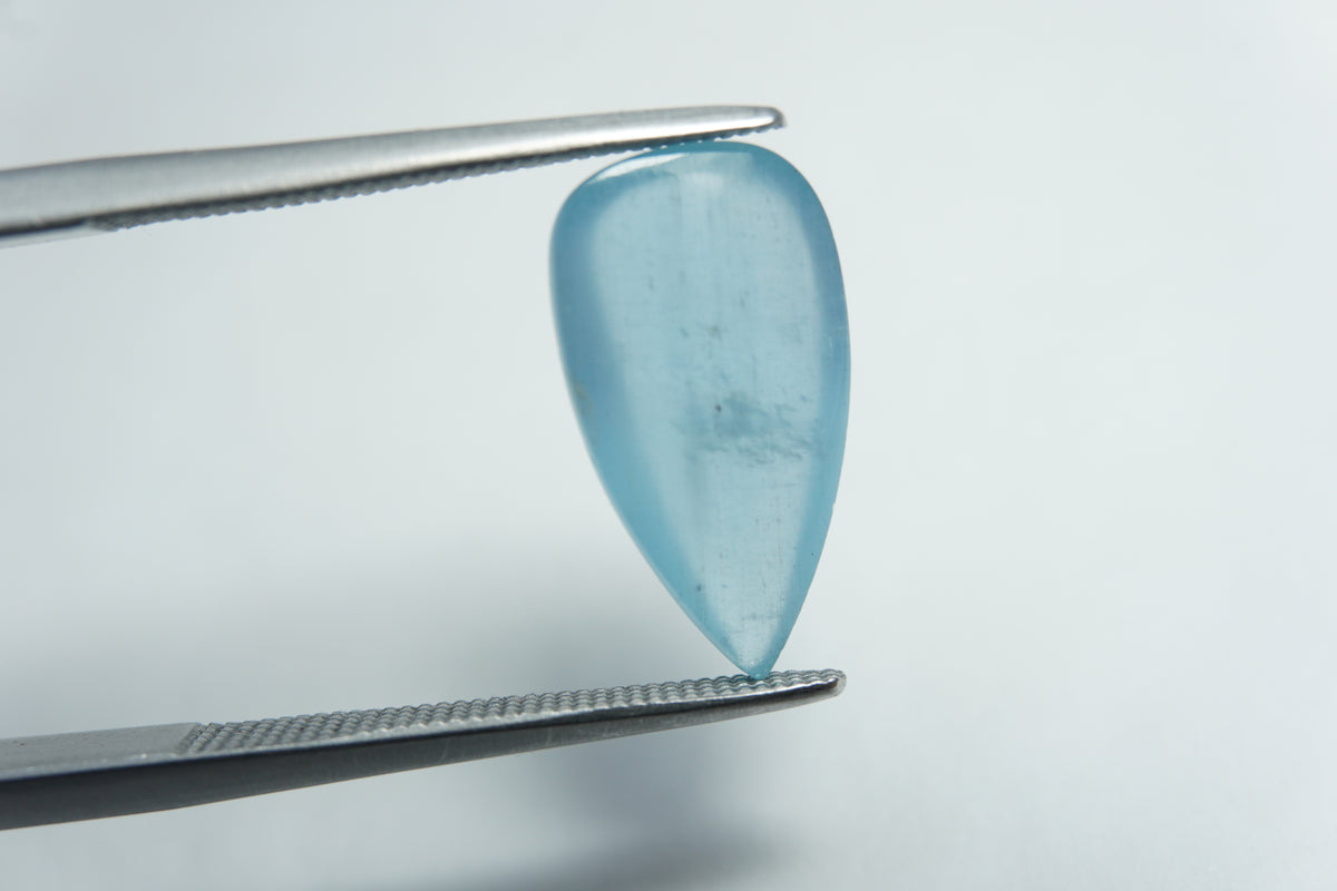 3.80ct Aquamarine cabochon 15x8mm