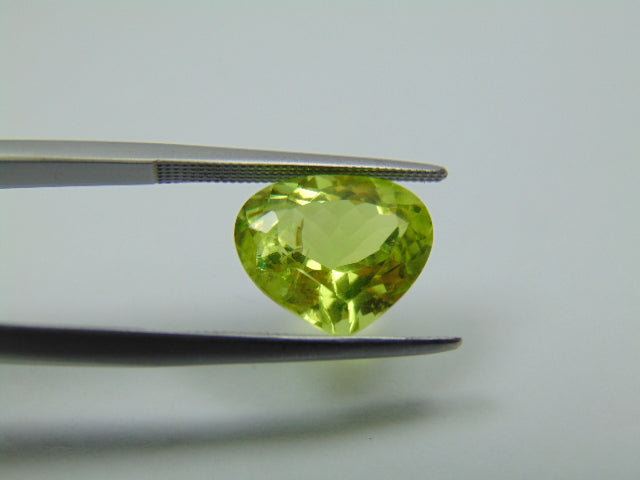 5.55ct Chrysolite 12x10mm