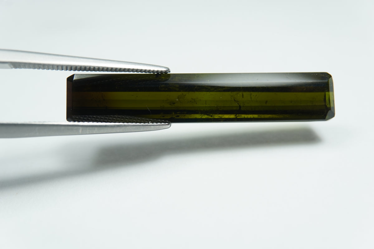 9.89ct Tourmaline 33x6mm