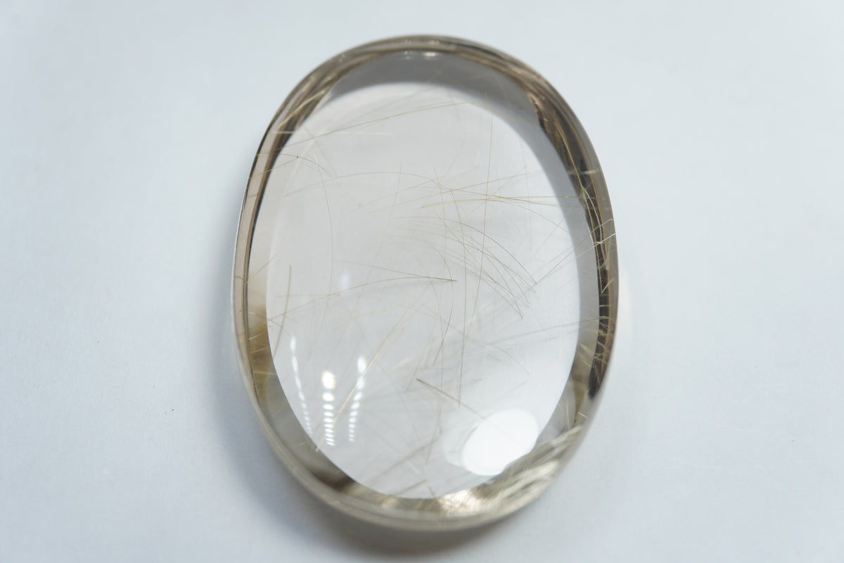 82.70ct Quartz with inclusion 39x26mm