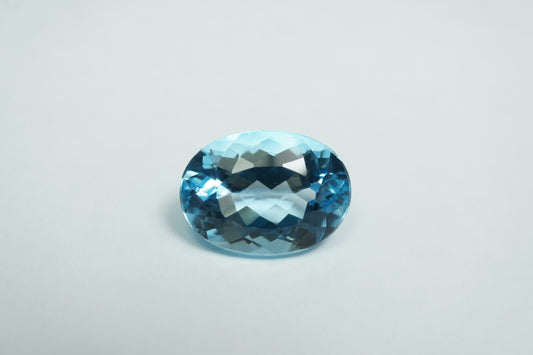 9.90ct Topaz Swiss 15x11mm