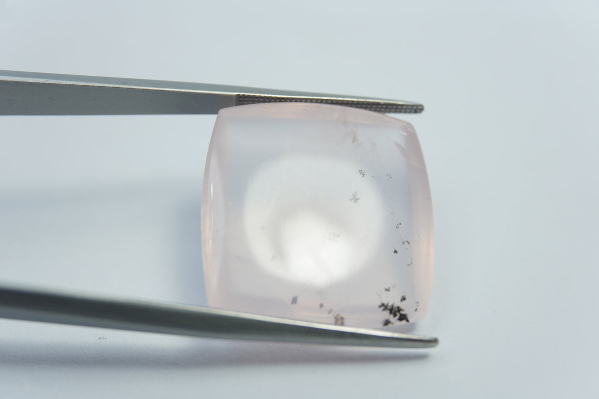 32.35ct Quartz rose 22x21mm