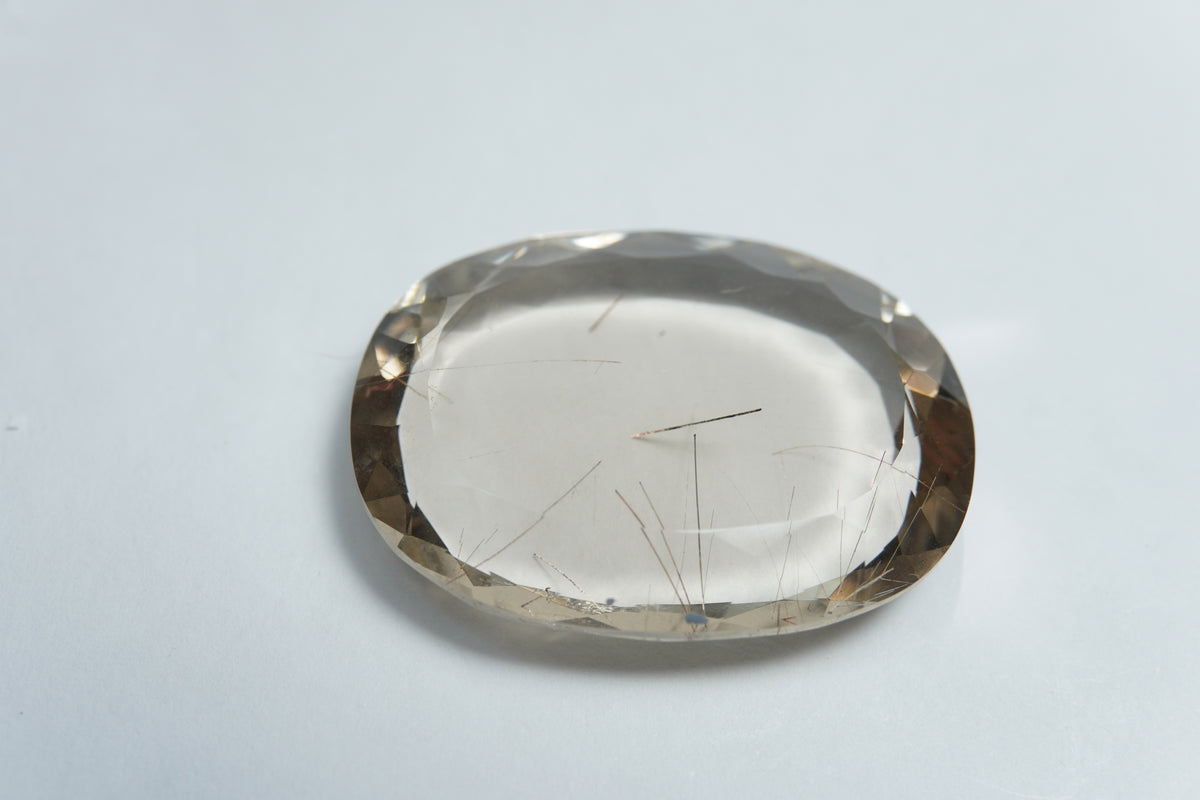 38.35ct Quartz with inclusion 30x24mm