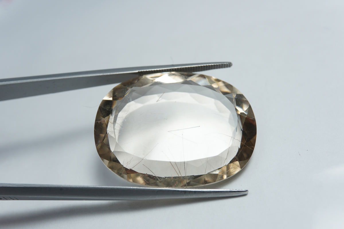 38.35ct Quartz with inclusion 30x24mm