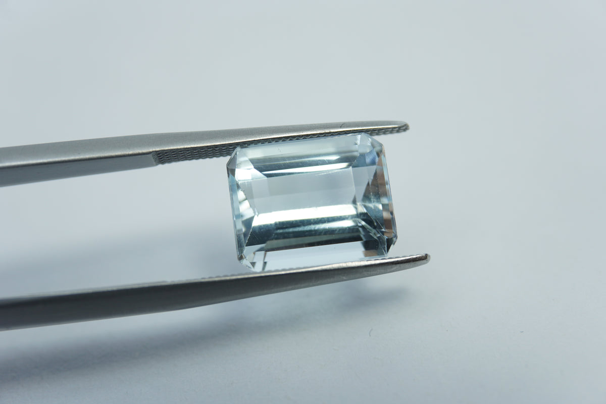5.90ct Topaz 12x9mm