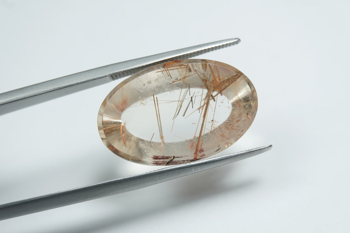 13ct Quartz with inclusion 21x13mm