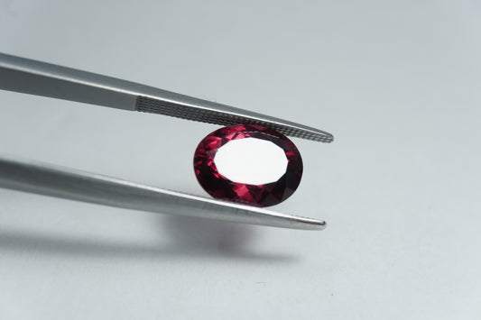 3.38ct Rhodolite 10x8mm