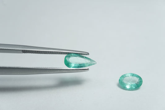 1.08ct Emerald 9x4mm / 7x5mm