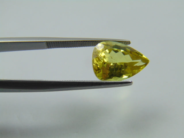 4.40ct Chrysolite 12x9mm