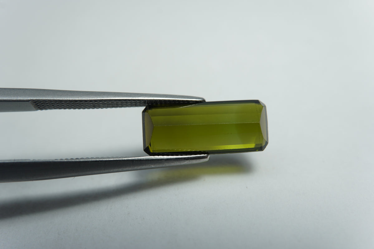 2.75ct Tourmaline 14x6mm