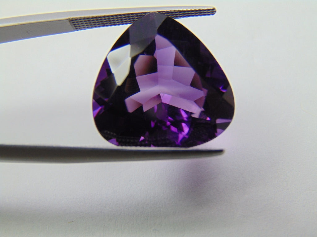 13.90ct Amethyst 17mm