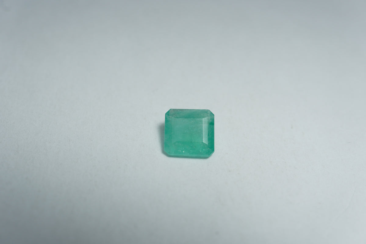 0.65ct Emerald 6mm