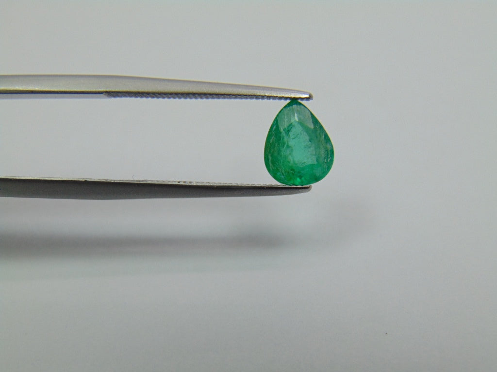 0.90ct Emerald 7x6mm
