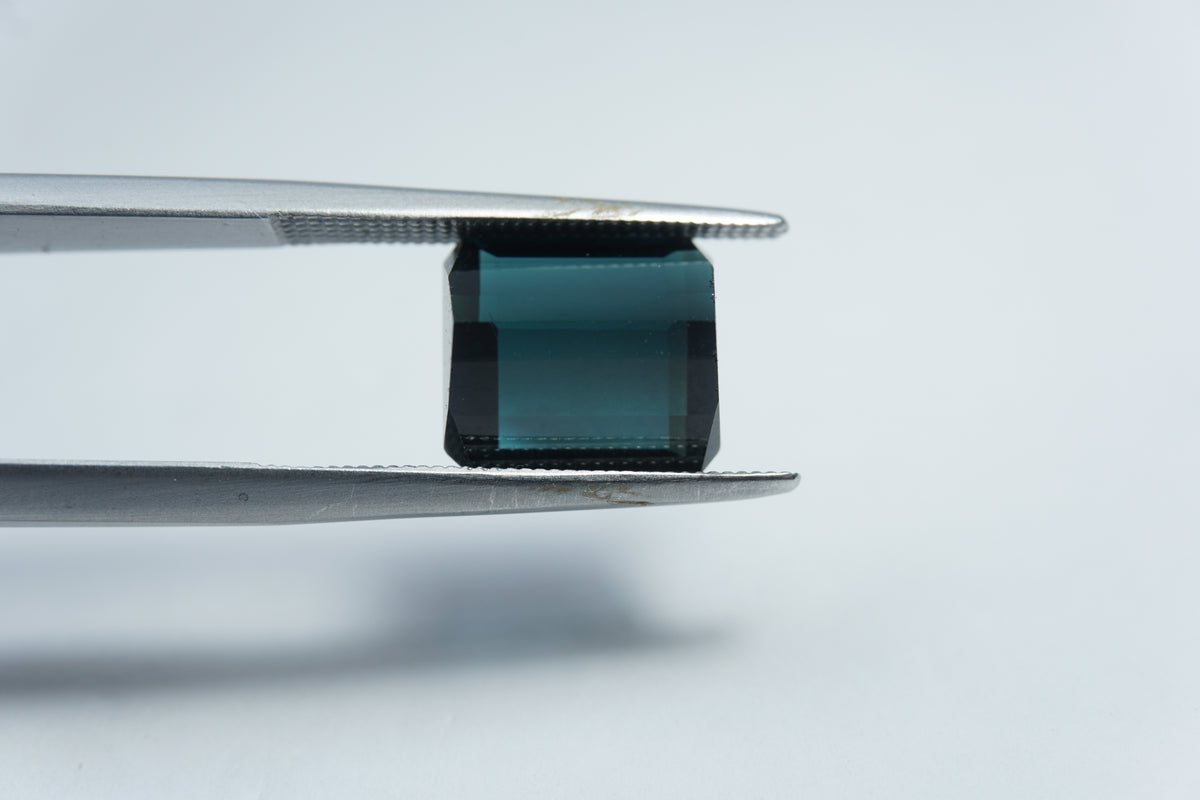 4.55ct Tourmaline blue 10x8.5mm
