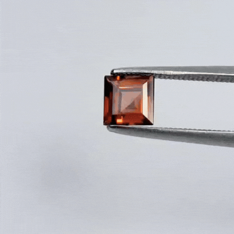 2.75ct Garnet 5mm
