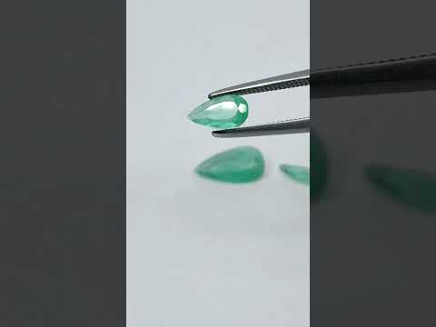 1.30ct Emeralds 10x5mm / 7x4mm / 7x3mm