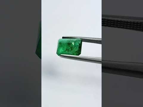 2.20ct Emerald 9x7mm