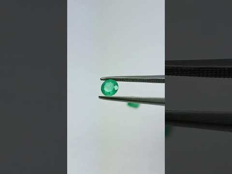 1.60ct Emeralds 7x4mm / 5mm / 5mm