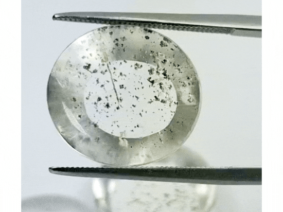 33.15ct Quartz Inclusion